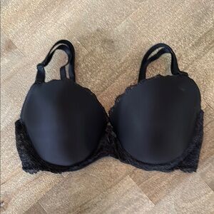 Victoria's Secret Dream Angels Black Lace Bra